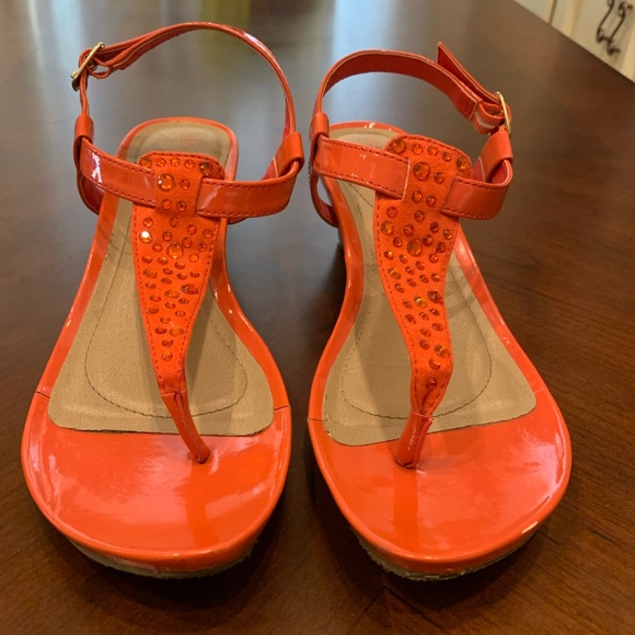 Orange sandals size 8 - Picture 3 of 7